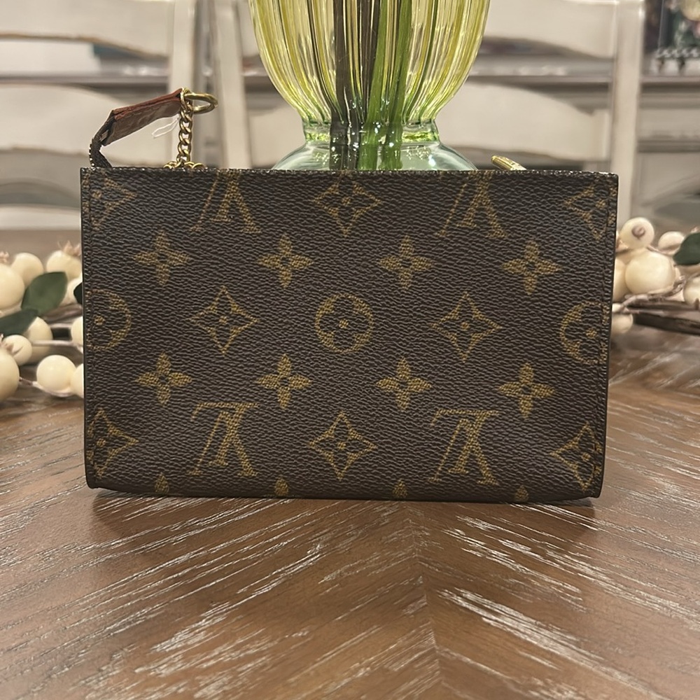 SOLD SOLD Louis Vuitton LV Accessory pouch  Bucket pouch Brown Monogram - Picture 10 of 11